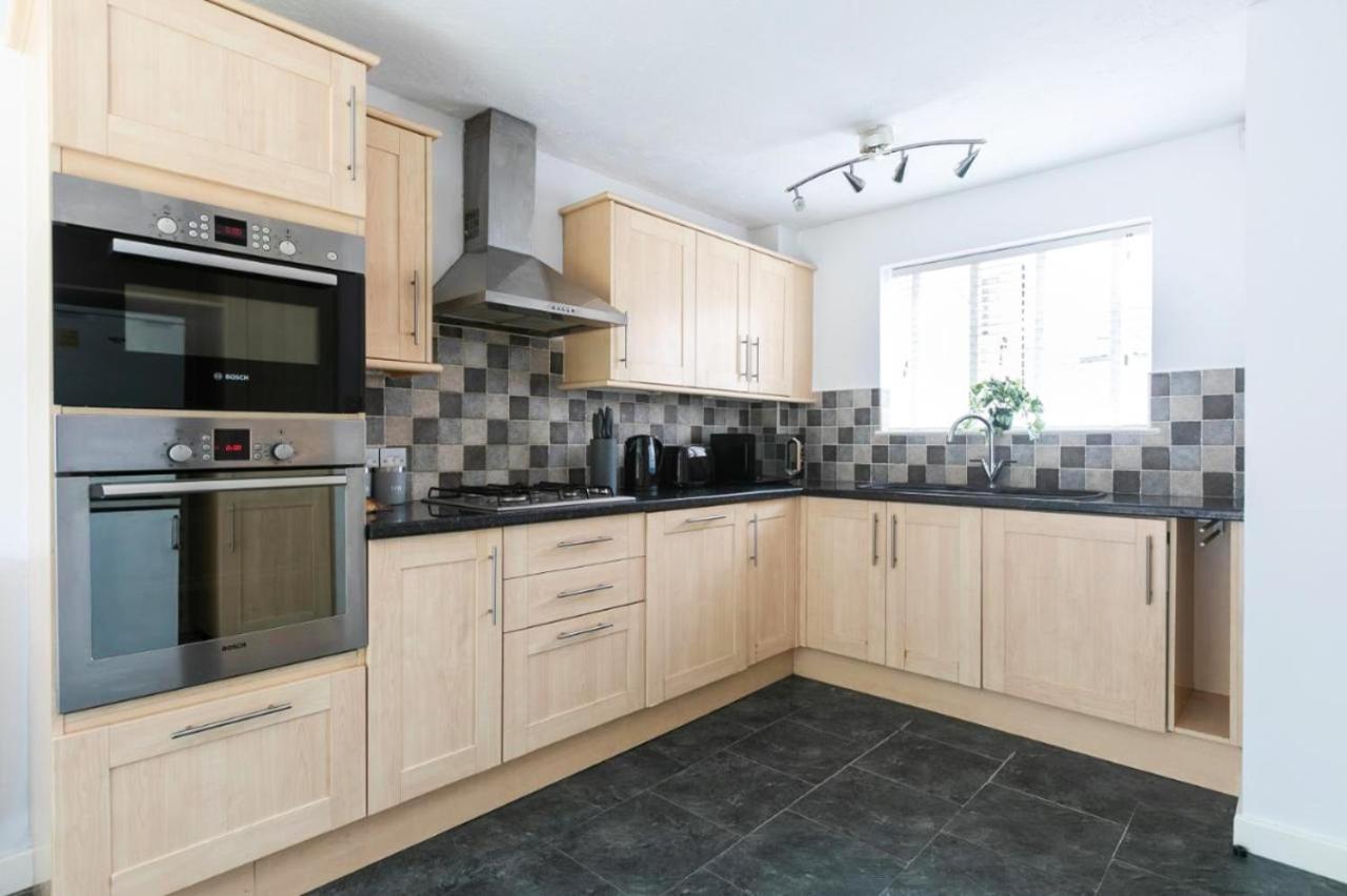 Emerald House Leisure & Contractors Peterborough Esterno foto