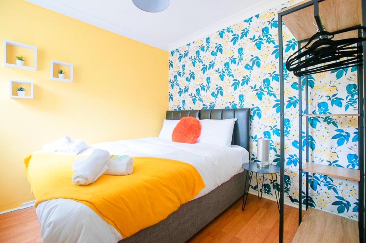 Emerald House Leisure & Contractors Peterborough Esterno foto