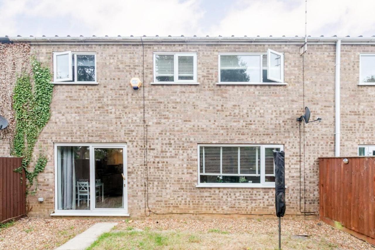 Emerald House Leisure & Contractors Peterborough Esterno foto